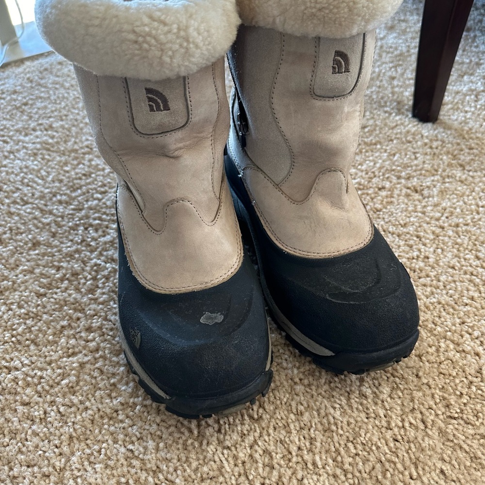 Snow Boots - Black and Cream